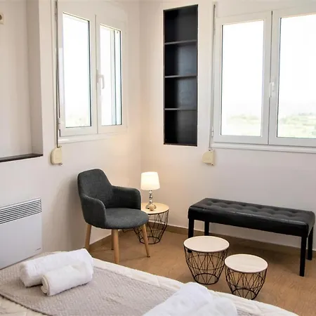 Grey Haven Luxury Villa Sternai