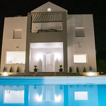 Grey Haven Luxury Sternai