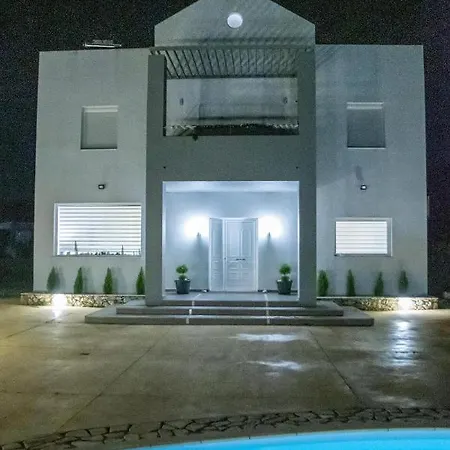 Grey Haven Luxury Sternai