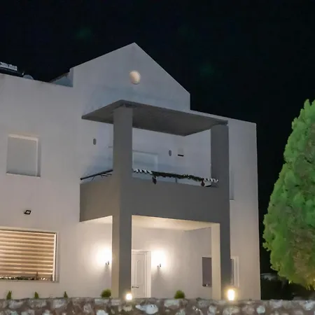 Grey Haven Luxury *