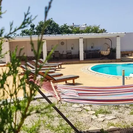 Grey Haven Luxury Villa *